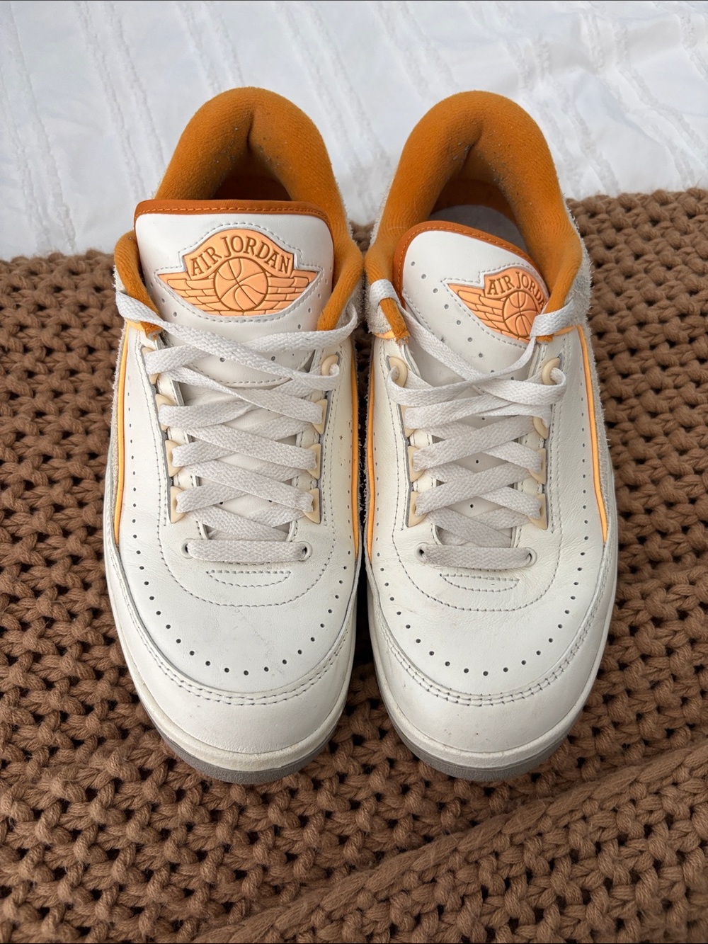 Jordan Men's Athletic Shoes White and Orange